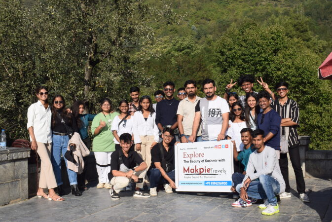 kashmir tour package with makpie travels