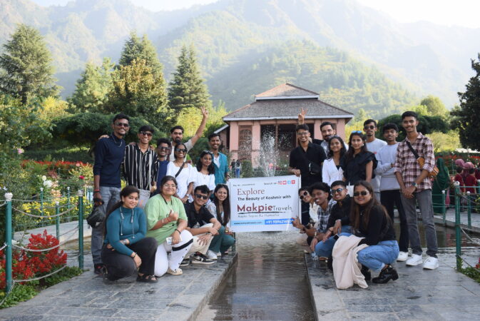 kashmir tour package with makpie travels